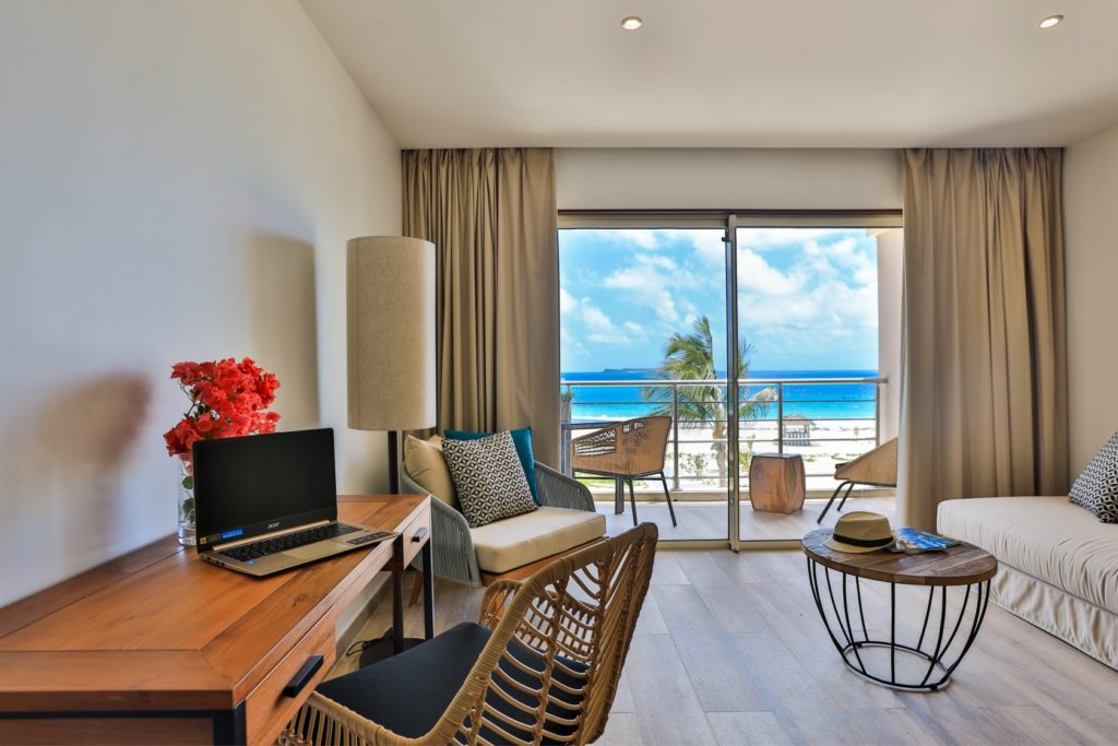LUXURY OCEAN JUNIOR SUITE