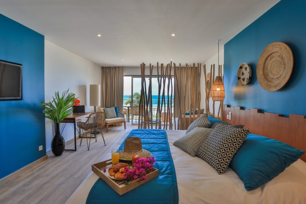 LUXURY OCEAN JUNIOR SUITE