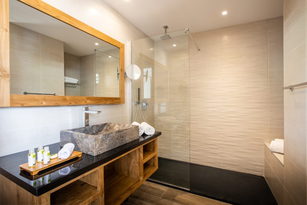 DELUXE JUNIOR SUITE